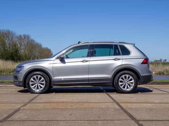 Volkswagen TIGUAN 2.0 TDI Comfortline Business Lane assist LED Pano