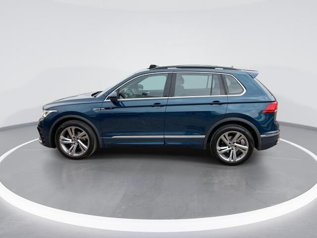 Volkswagen TIGUAN 1.5 TSI 150PK R-Line DSG automaat · Panoramadak · Harman Kardon sound · Apple/Android Car Play · Camera + Parkeersensoren · Stoelverwarming ·