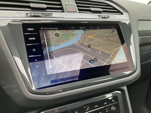 Volkswagen TIGUAN 1.5 TSI 150PK R-Line DSG automaat · Panoramadak · Harman Kardon sound · Apple/Android Car Play · Camera + Parkeersensoren · Stoelverwarming ·