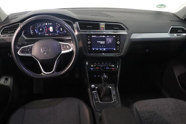 Volkswagen TIGUAN 1.5 TSI Life Business | Adaptieve cruise | Matrix LED | Elektr achterklep | Navigatie |