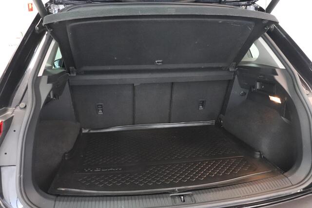 Volkswagen TIGUAN 1.5 TSI Life Business | Adaptieve cruise | Matrix LED | Elektr achterklep | Navigatie |
