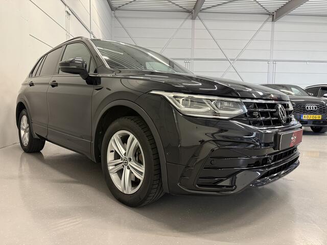 Volkswagen TIGUAN 1.4 TSI eHybrid 3xR-Line PANO/TREKHAAK/HEAD-UP/IQ-LIGHT/ACC/SFEER/VIRTUAL/CARPLAY/CAMERA/KEYLESS/PARK-ASSIST/PRIVACY/DESIGN-PAKKET BLACK STYLE/VOLLEDIG VW DEALER HISTORIE