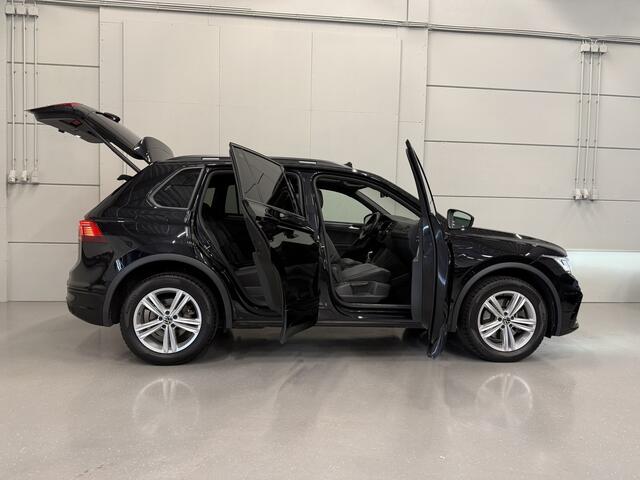 Volkswagen TIGUAN 1.4 TSI eHybrid 3xR-Line PANO/TREKHAAK/HEAD-UP/IQ-LIGHT/ACC/SFEER/VIRTUAL/CARPLAY/CAMERA/KEYLESS/PARK-ASSIST/PRIVACY/DESIGN-PAKKET BLACK STYLE/VOLLEDIG VW DEALER HISTORIE
