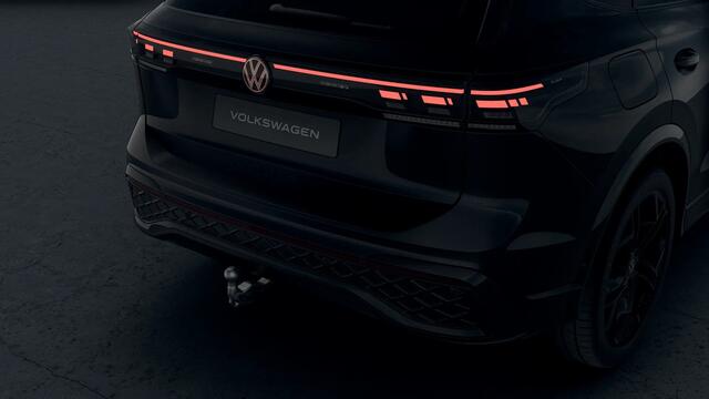 Volkswagen TIGUAN 1.5 eHybrid 204 6DSG R-Line Edition | 'App-Connect' draadloze smartphone integratie | Automatische afstandsregeling (Adaptive Cruise Control) | Black Style Pakket