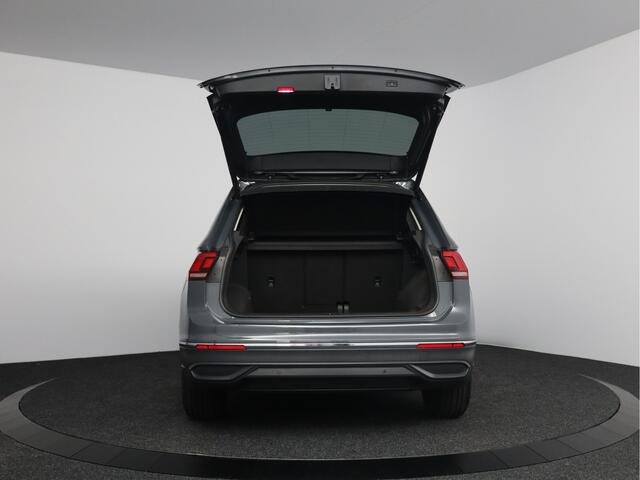 Volkswagen TIGUAN 1.5 TSI Life Business | Lederen bekleding | Elektrische stoelen | 360 graden camera | Navigatie |