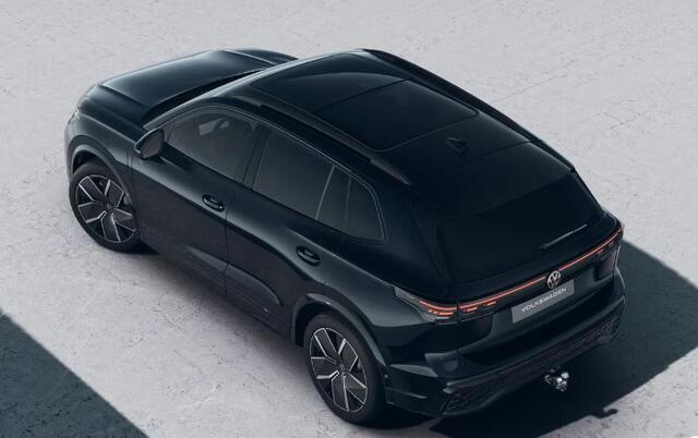 Volkswagen TIGUAN 1.5 eHybrid 272PK DSG R-Line Edition / Resterende Fabrieksgarantie tot 07-08 2029 / Trekhaak / Black Style / Panoramadak / 20'' LMV / VW