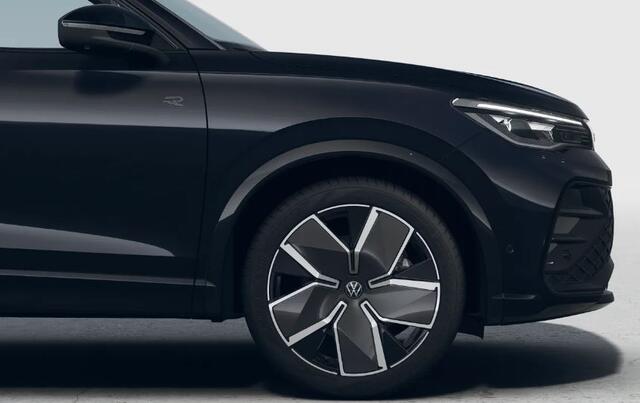 Volkswagen TIGUAN 1.5 eHybrid 272PK DSG R-Line Edition / Resterende Fabrieksgarantie tot 07-08 2029 / Trekhaak / Black Style / Panoramadak / 20'' LMV / VW