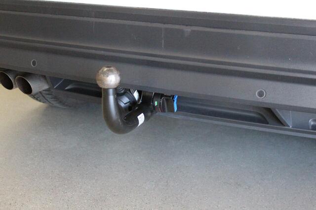 Volkswagen TIGUAN 1.5 TSI Comfortline Business | PANO-DAK | ACC | AFN-TRHAAK | CARPLAY | STOEL-VERW | DAB | 17'LMV | PDC |