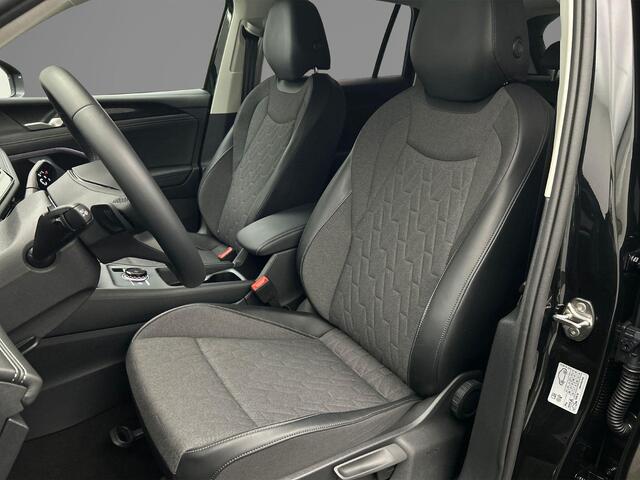 Volkswagen TIGUAN Life Edition 1.5 eTSI 150pk DSG Automaat Trekhaak, LED koplampen, Adaptive cruise control, Elektrische achterklep, Achteruitrijcamera