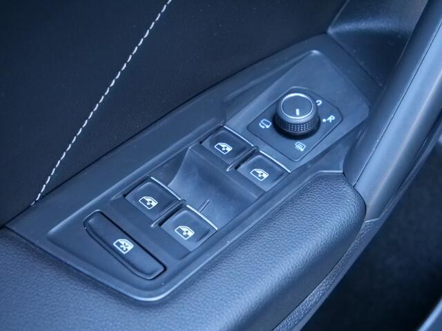 Volkswagen TIGUAN Allspace 1.5 TSI R-Line Business 150 Pk Automaat Navi / DAB / Apple Carplay / Camera's / 19 inch