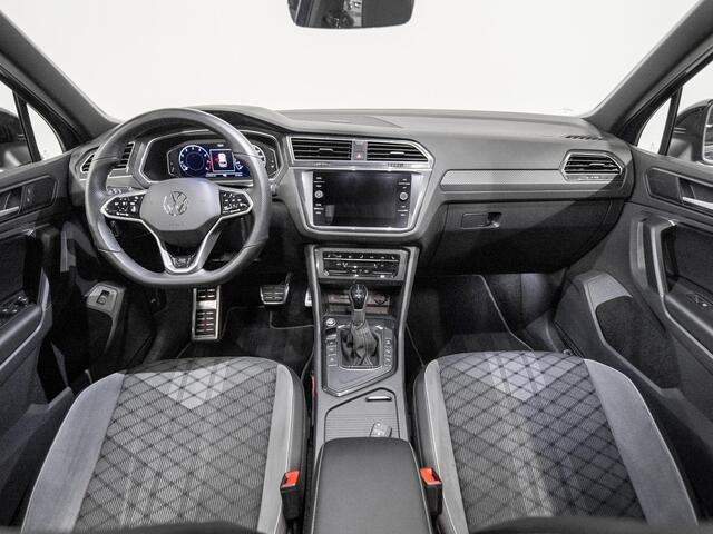 Volkswagen TIGUAN 1.5 TSI R-Line Business Pano IQ Lights ACC Keyless
