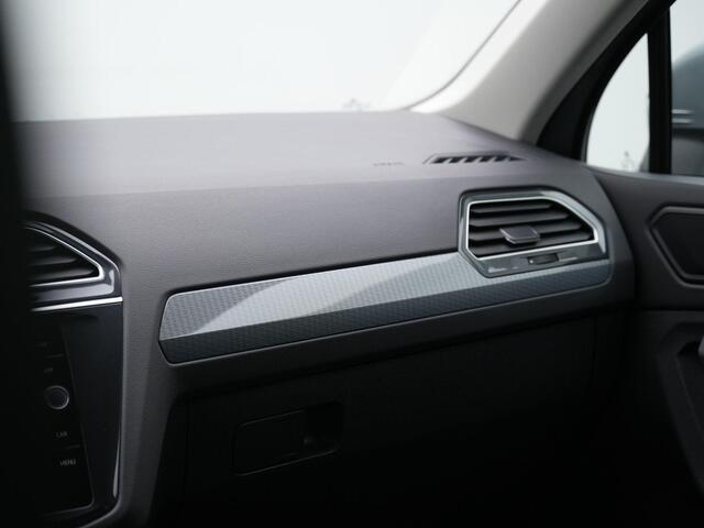 Volkswagen TIGUAN 1.5 TSI 150 pk DSG Life | Stuur-/stoelverwarming | Adaptive Cruise | Parkeersensoren voor/achter | Carplay