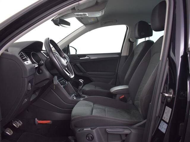Volkswagen TIGUAN 1.5 TSI Life | Trekhaak o 19 inch R-Line o Camera o CarPlay