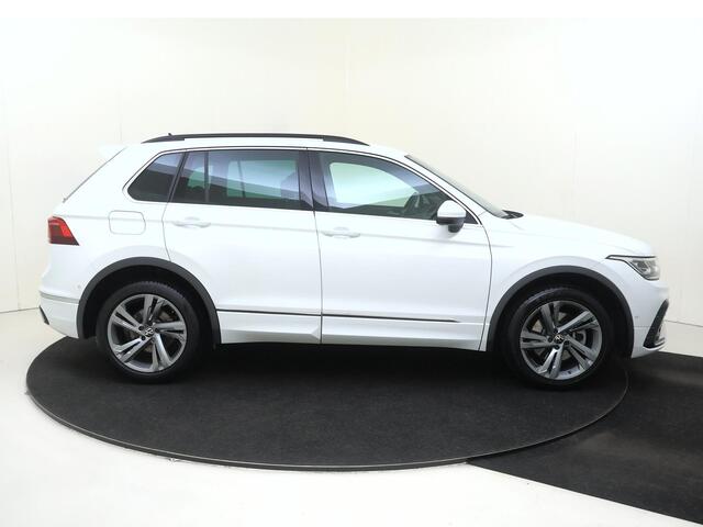 Volkswagen TIGUAN 1.4 TSI eHybrid R-Line Business | Achteruitrijcamera | 3-zone airco | LED matrix verlichting | Adaptieve cruise control | Dodehoek detectie | Keyless | CarPlay | Digital cockpit |