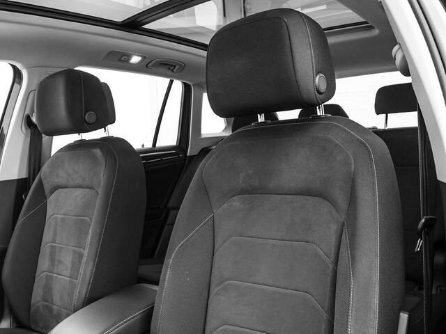 Volkswagen TIGUAN 1.4 TSI 245pk DSG eHybrid Elegance · SOH 92,1% · Panoramadak · Camera · Wegklapbare Trekhaak · Dodehoek Detectie · Stoel-& Stuurverwarming · 18'' Inch ·