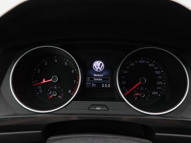 Volkswagen TIGUAN 1.4 TSi 150 Pk Automaat Comfortline | Stoelverwarming | Trekhaak | Adaptive cruise | Climatronic | Parkeersensoren | 18 Inch | 90.098 Km !!