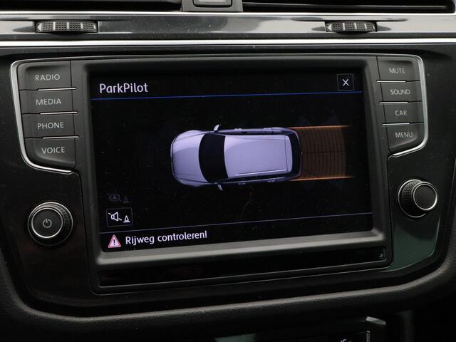 Volkswagen TIGUAN 1.4 TSi 150 Pk Automaat Comfortline | Stoelverwarming | Trekhaak | Adaptive cruise | Climatronic | Parkeersensoren | 18 Inch | 90.098 Km !!