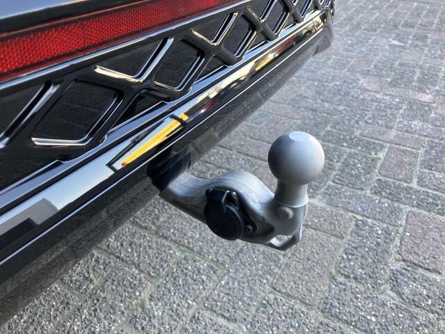 Volkswagen TIGUAN 1.5eHybrid 150kW/204PK R-Line Black Style · Panoramadak · Trekhaak · 360°Camera · Garantie t/m 24-06-2030 of 100000km