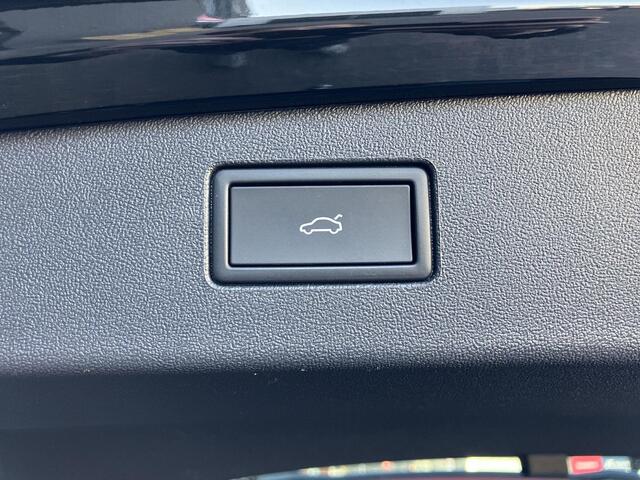 Volkswagen TIGUAN 1.5eHybrid 150kW/204PK R-Line Black Style · Panoramadak · Trekhaak · 360°Camera · Garantie t/m 24-06-2030 of 100000km