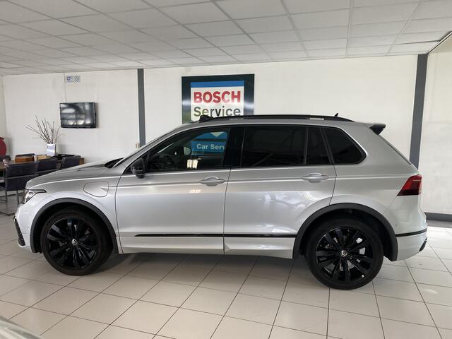 Volkswagen TIGUAN 1.4 TSI eHybrid R-Line Business+Black style Panoramadak / /Carplay/ Leer/ Headup