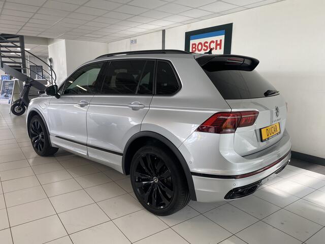 Volkswagen TIGUAN 1.4 TSI eHybrid R-Line Business+Black style Panoramadak / /Carplay/ Leer/ Headup