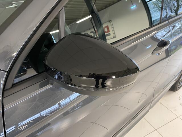 Volkswagen TIGUAN 1.4 TSI eHybrid R-Line Business+Black style Panoramadak / Trekhaak /Carplay/ Leer/ Headup