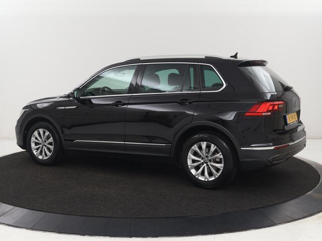 Volkswagen TIGUAN 1.5 TSI Life Business | Leder | Stoelverwarming | Keyless | Carplay | Adaptive cruise | Navigatie | Parkeerhulp | Full LED | Stuurverwarming | Virtual Cockpit | Climate control | DAB | Bluetooth