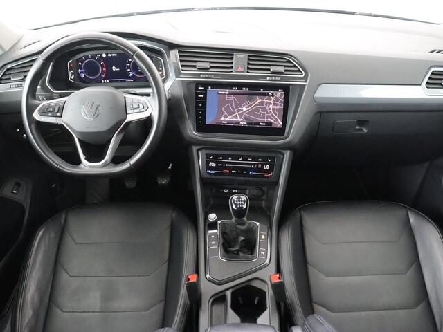 Volkswagen TIGUAN 1.5 TSI Life Business | Leder | Stoelverwarming | Keyless | Carplay | Adaptive cruise | Navigatie | Parkeerhulp | Full LED | Stuurverwarming | Virtual Cockpit | Climate control | DAB | Bluetooth