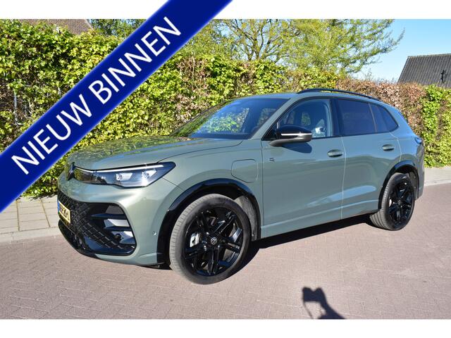 Volkswagen TIGUAN 1.5 eHybrid R-Line, BLACK ED. TREKH. PANO.