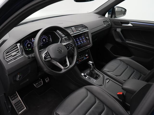 Volkswagen TIGUAN 1.4 TSI eHybrid 245 pk DSG R-Line Business+ | Panoramadak | Leder | Geheugenstoelen | Adaptief onderstel | IQ Light | Rondomzicht camera