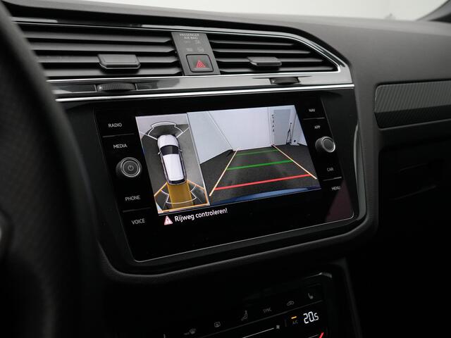 Volkswagen TIGUAN 1.4 TSI eHybrid 245 pk DSG R-Line Business+ | Panoramadak | Leder | Geheugenstoelen | Adaptief onderstel | IQ Light | Rondomzicht camera