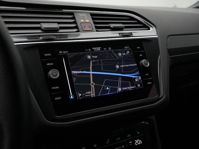 Volkswagen TIGUAN 1.4 TSI eHybrid 245 pk DSG R-Line Business+ | Panoramadak | Leder | Geheugenstoelen | Adaptief onderstel | IQ Light | Rondomzicht camera
