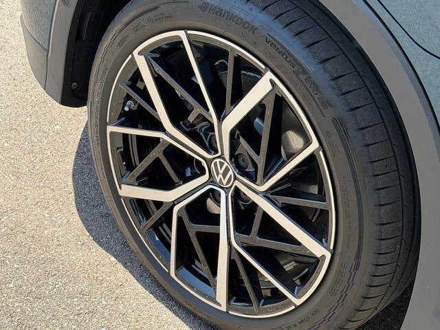 Volkswagen TIGUAN 1.5 eHybrid Elegance 204pk | Trekhaak | 360 Camera | Panoramadak | 20 Inch | Head up | Dode hoek | Elek. klep | incl. verlengde garantie