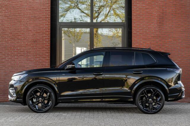 Volkswagen TIGUAN 1.5 eHybrid R-Line Edition Black Style H/K Massage