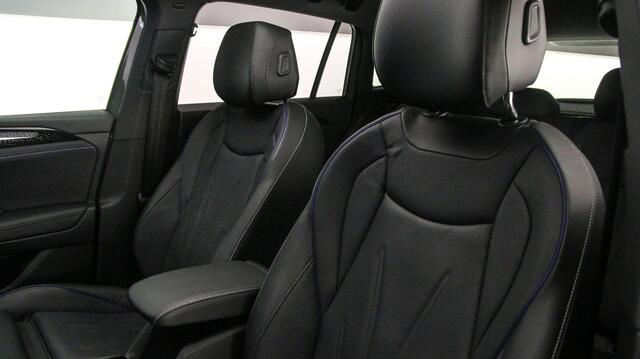 Volkswagen TIGUAN R-Line Edition 1.5 TSI eHybrid 204pk DSG Automaat Trekhaak, Lederen bekleding, Adaptive cruise control, 360 camera, Elektrische achterklep, Navigatie, Black style