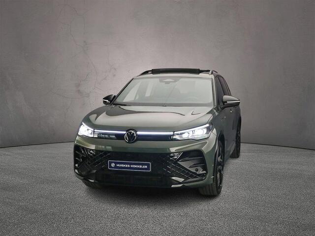 Volkswagen TIGUAN R-Line Edition 1.5 TSI eHybrid 204pk DSG Automaat Trekhaak, Lederen bekleding, Adaptive cruise control, 360 camera, Elektrische achterklep, Navigatie, Black style