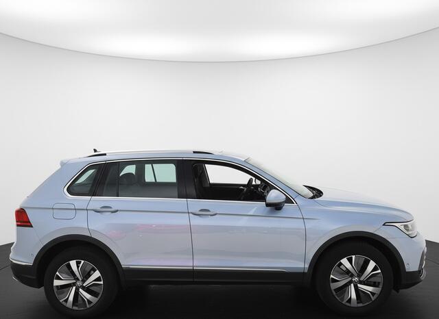 Volkswagen TIGUAN e-Hybrid 245PK DSG ELEGANCE TREKHAAK/HEAD-UP/VIRTUAL/360CAMERA