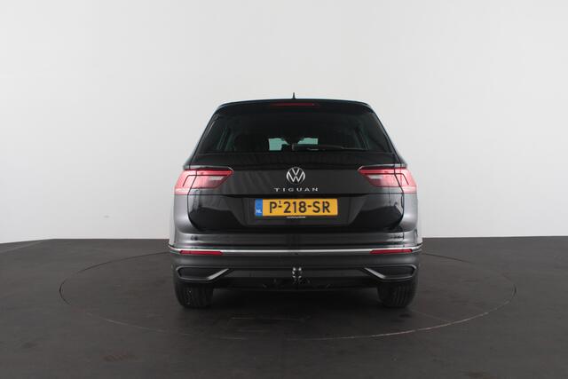 Volkswagen TIGUAN 1.5 TSI Life Business > Camera/Trekhaak/Winterpakket/17inch/ACC...