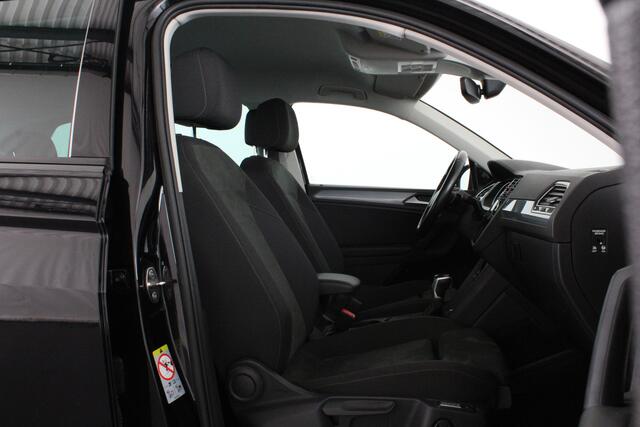 Volkswagen TIGUAN 1.5 TSI Life Business > Camera/Trekhaak/Winterpakket/17inch/ACC...