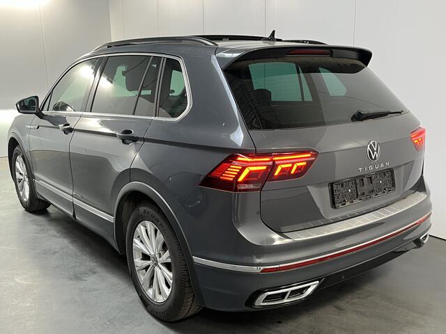 Volkswagen TIGUAN 1.5 TSI R-Line / AUTOMAAT/ PANODAK/ DIGITAL DASH/ CRUISE/ APP-CONNECT/ CLIMATE/ STOELVERWARMING/ PARK. SENSOREN/ 19" LMV
