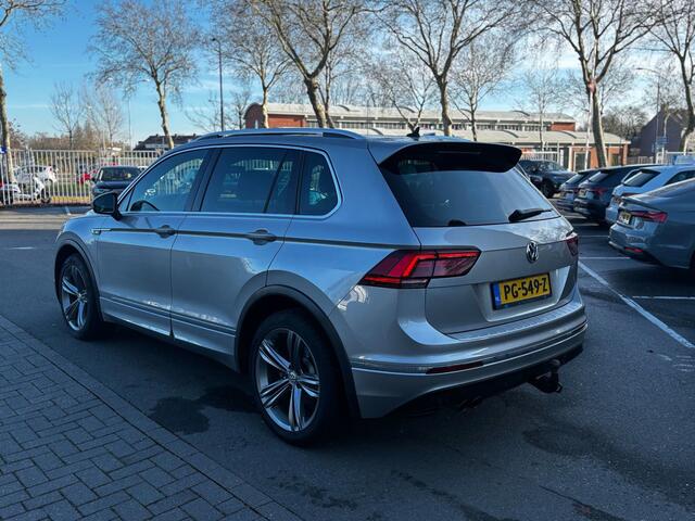 Volkswagen TIGUAN 1.4 TSI 150pk DSG R-Line Business Trekhaak / Panoramadak / 1e Eigenaar! / 04-2026 Verwacht