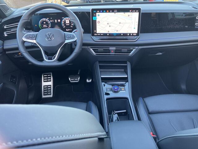 Volkswagen TIGUAN 1.5eHybrid 200kW/272PK R-Line DSG · Panoramadak · Trekhaak · Leder · 360° Camera · Apple/Android Car Play · Garantie t/m 06-05-2030 of 100.000km