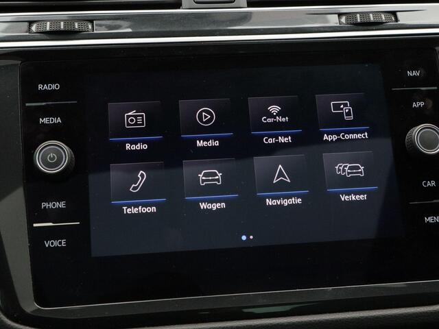 Volkswagen TIGUAN 1.5 TSi 150 Pk Automaat Highline Business R | Trekhaak | Panoramadak | Stoelverwarming | Adaptive Cruise | Camera | CarPlay | Navigatie | 19 Inch