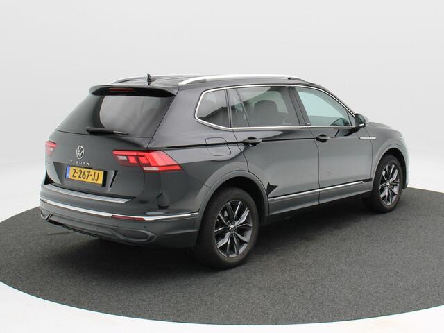 Volkswagen TIGUAN Allspace 1.5 TSi 150 Pk Automaat Life 7 Persoons | Stoel/Stuurverwarming | Camera | Adaptive cruise | CarPlay | Navigatie | Climatronic | 18 Inch | 46.088 Km !!