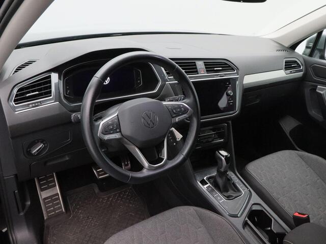 Volkswagen TIGUAN Allspace 1.5 TSi 150 Pk Automaat Life 7 Persoons | Stoel/Stuurverwarming | Camera | Adaptive cruise | CarPlay | Navigatie | Climatronic | 18 Inch | 46.088 Km !!