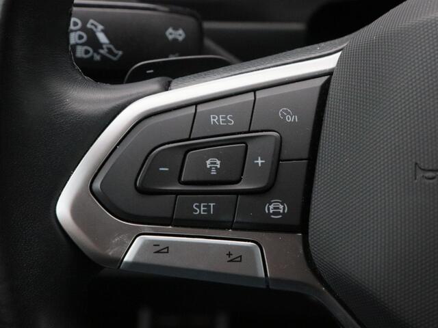 Volkswagen TIGUAN Allspace 1.5 TSi 150 Pk Automaat Life 7 Persoons | Stoel/Stuurverwarming | Camera | Adaptive cruise | CarPlay | Navigatie | Climatronic | 18 Inch | 46.088 Km !!
