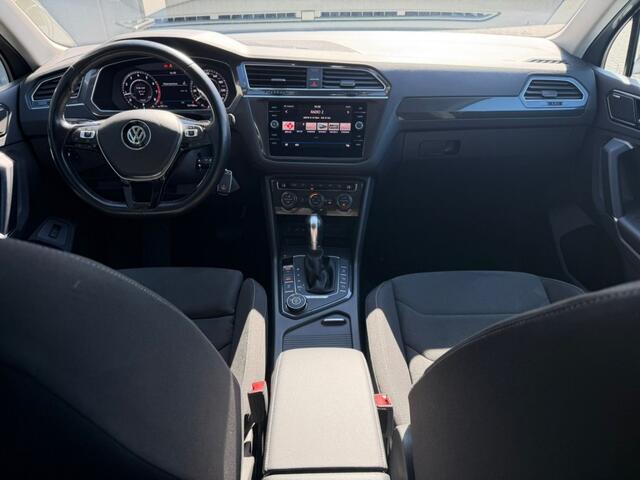 Volkswagen TIGUAN 2.0 TSI 4motion R-Line 220pk AUT / Elek. achterklep / Camera / Park assist / Carplay