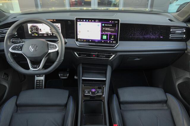 Volkswagen TIGUAN 1.5 eHybrid 204pk R-Line Panoramadak Black Style Trekhaak Stoelkoeling BOMVOL!! NLauto 1e Eigenaar