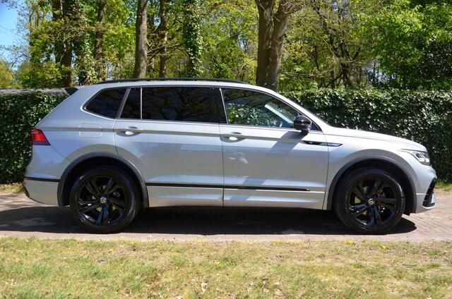 Volkswagen TIGUAN Allspace 1.5 TSI R-Line Business+ 7 Persoons. Automaat/Navi/Pdc/Ecc/Achteruitrijcamera/Panoramadak/Stoel&Stuur verwarming/Virtueel dashboard/Privacy-Glass/Cr-Controle/19-Inc Lmv/Trekhaak-wegklapbaar