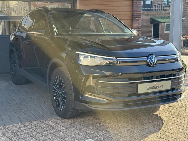 Volkswagen TIGUAN 1.5 eTSI Life ,360Cam,Carpl,Trekhaak,Cruise adap